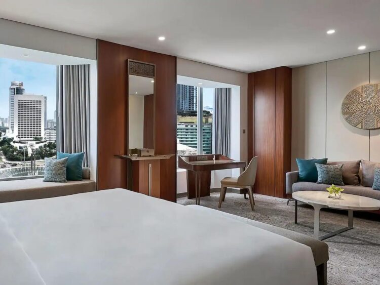 Grand Hyatt Jakarta Grand Deluxe Bedroom City View Copyright