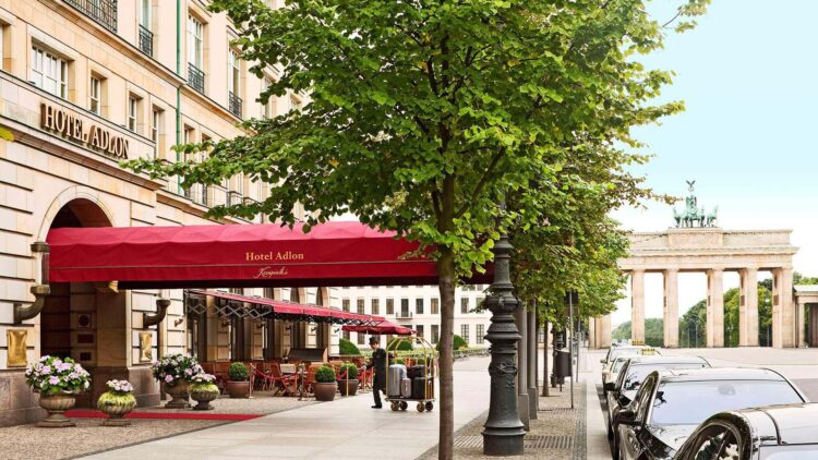 Hotel Adlon Kempinski Eingang Copyright