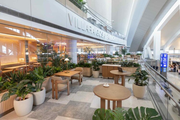 Korean Air Lounge Los Angeles Prestige Class Terrasse Copyright