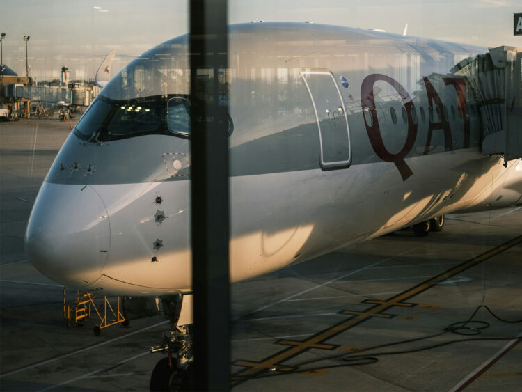 Qatar Airways Airbus A350 Flughafen Airport Unsplash