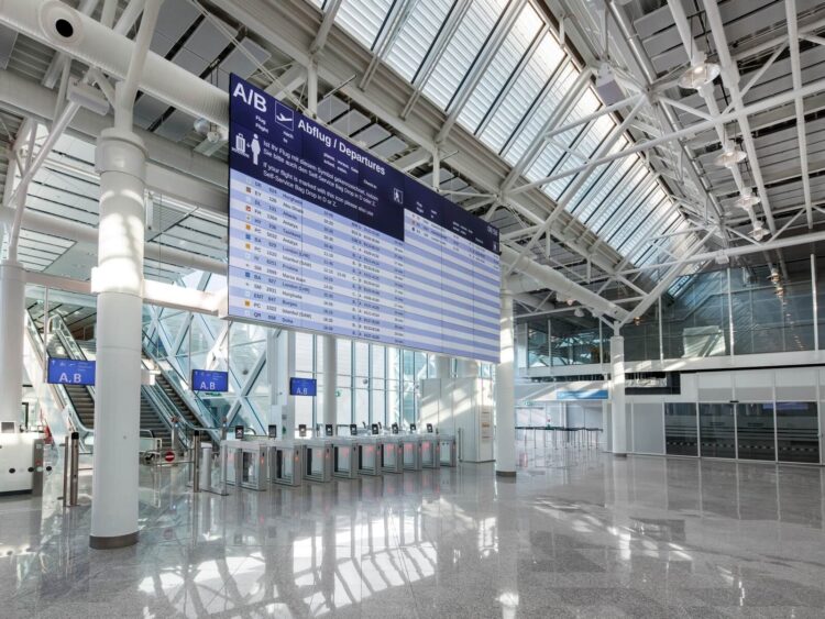 Flughafen Muenchen Pier 1 Abflugbereich Copyright