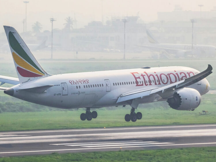 Ethiopian Airlines Boeing 787 Flugzeug Unsplash