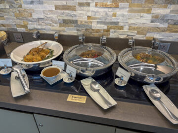 Emirates Lounge Bangkok Essen3