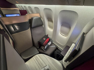 Qatar Airways Boeing 777 300 Er Qsuite Sitz Nachtflug