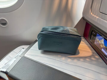 Qatar Airways Boeing 787 9 Business Class Adient Ascent Amenity Kit