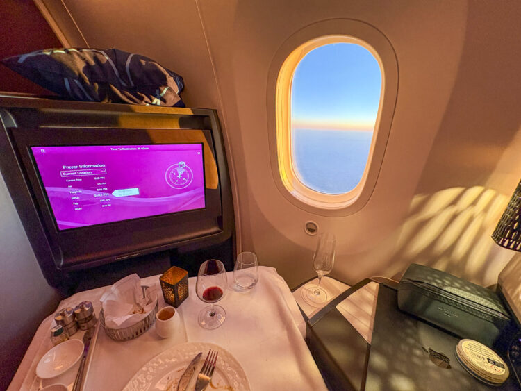 Qatar Airways Boeing 787 9 Business Class Adient Ascent Essen Aussicht