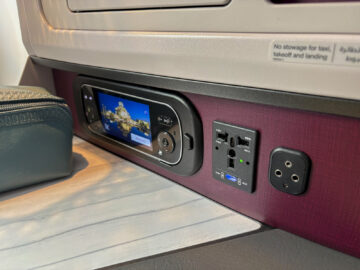 Qatar Airways Boeing 787 9 Business Class Adient Ascent Strom Details