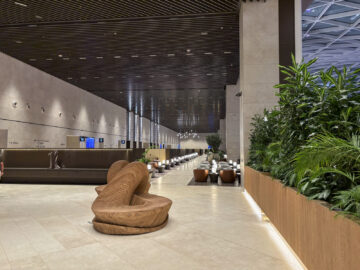 Qatar Airways Doha Al Mourjan Business Lounge The Garden Kunst Lounge Mitte