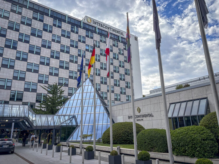 Intercontinental Berlin Eingang