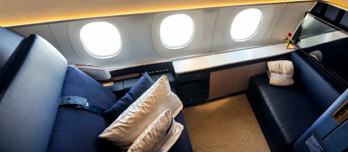 Slider Lufthansa First Class Allegris