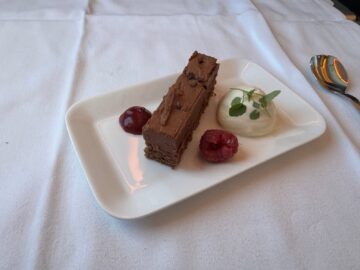 Swiss Business Class Airbus A350 Schokotorte