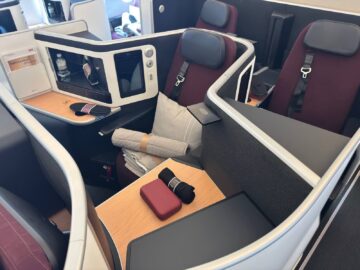 Swiss Business Class Airbus A350 Throne Seat2