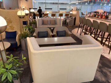 Singapore Airlines Silverkris Lounge Seoul Incheon Sitzkombi