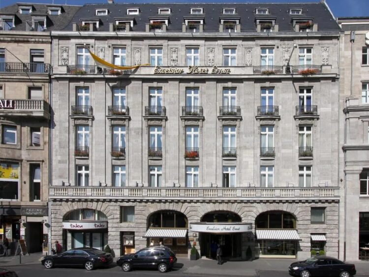 Excelsior Hotel Ernst Fassade Copyright