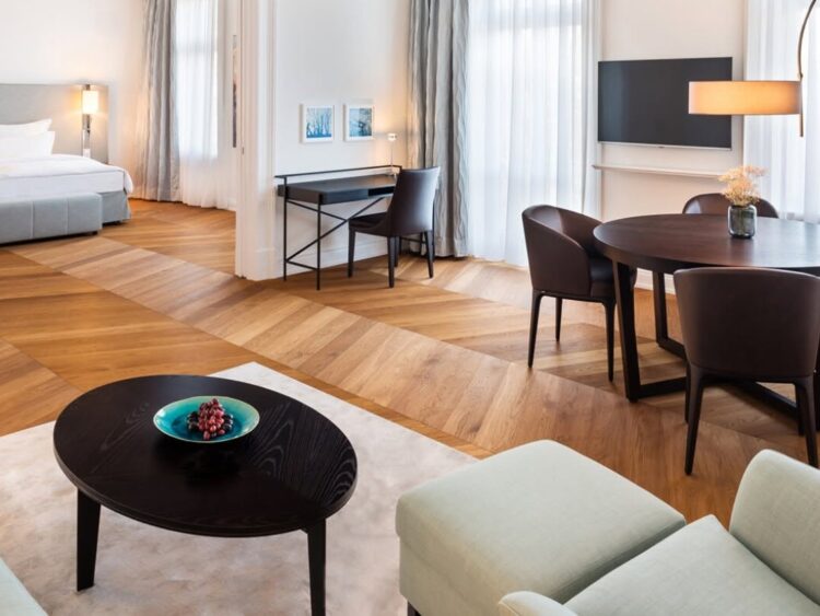 Grand Elysee Hamburg Zimmer Copyright