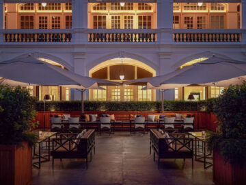 Raffles Singapore Courtyard Copyright