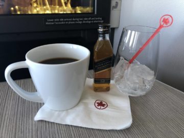 air canada business class boeing 777 kaffee whisky