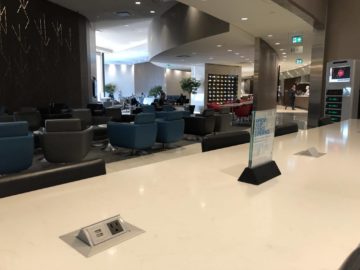 air canada maple leaf lounge calgary blick in die lounge