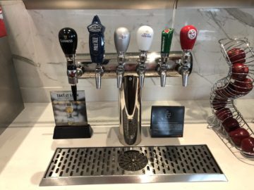 air canada maple leaf lounge vancouver bier zapfhahn