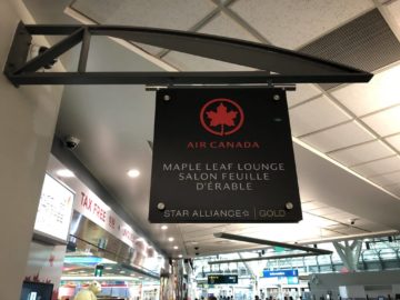 air canada maple leaf lounge vancouver schild