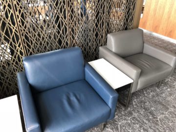 air canada maple leaf lounge vancouver sessel