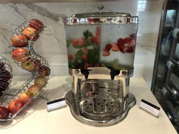 air canada maple leaf lounge vancouver wasser mit geschmack