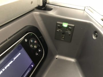 air canada business class boeing 787 9 steckdose