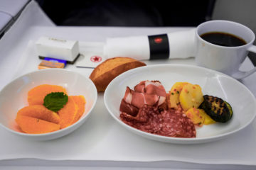 aircanada business class boeing 777 leichte mahlzeit