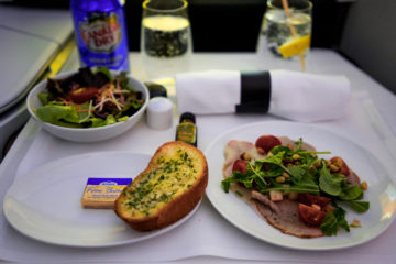 aircanada business class boeing 777 pochiertes kalbsfleisch