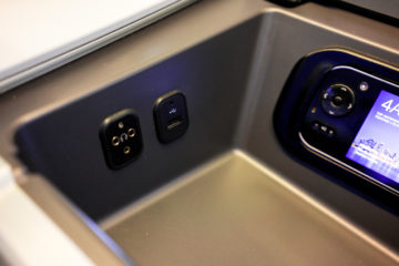 aircanada business class boeing 777 usb anschluss
