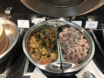 american express centurion lounge hong kong beef curry