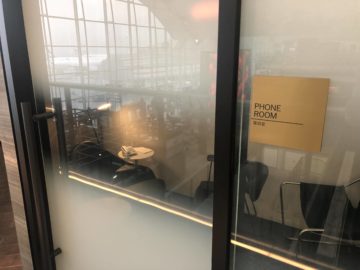 american express centurion lounge hong kong telefonraum