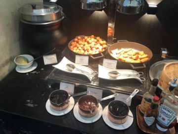 american express centurion lounge hong kong vegan