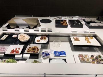 ana suite lounge tokyo haneda gate 110 auswahl buffet