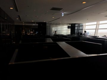 ana suite lounge tokyo haneda gate 110 blick in die lounge