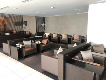 ana suite lounge tokyo haneda gate 110 sitzbereich hinten