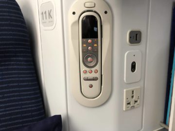 ana business class b787 9 fernbedienung monitor