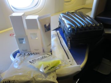 ana first class boeing 777 300er amenity kit 4
