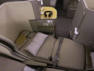 asiana business class smartium boeing 777 bett