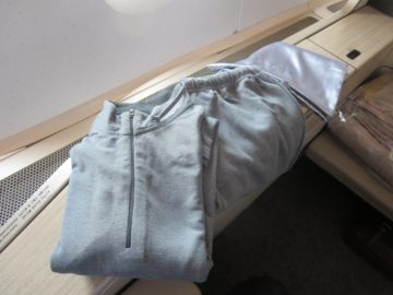 asiana first class a380 pyjama 2