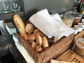 austrian airlines business class lounge wien terminal d brot