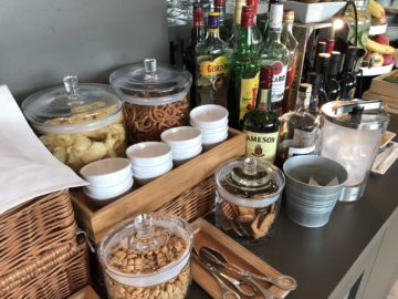 austrian airlines business class lounge wien terminal d chips
