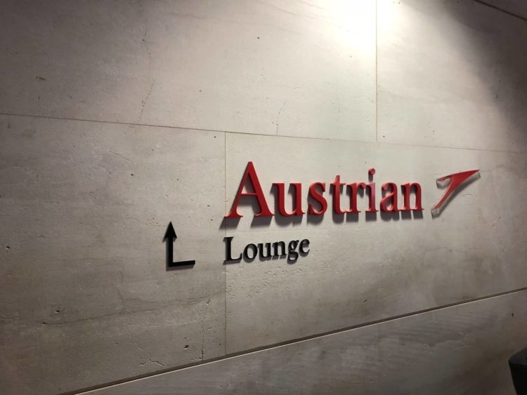 austrian airlines business class lounge wien terminal d logo