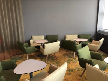 austrian airlines business class lounge wien terminal d sitzmoeglichkeiten2