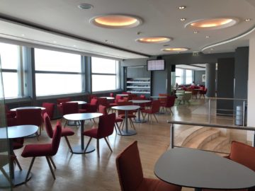 austrian airlines business class lounge wien terminal d sitzmoeglichkeiten3