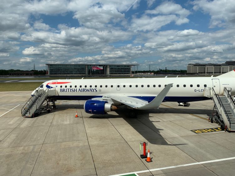 british airways embraer 190 flugzeug london city airport 1