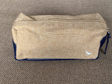 cathay pacific business class a350 1000 amenity kit 1