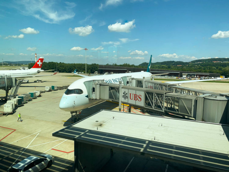 cathay pacific business class a350 1000 zuerich gate