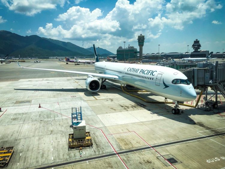 cathay pacific flugzeug hongkong 1