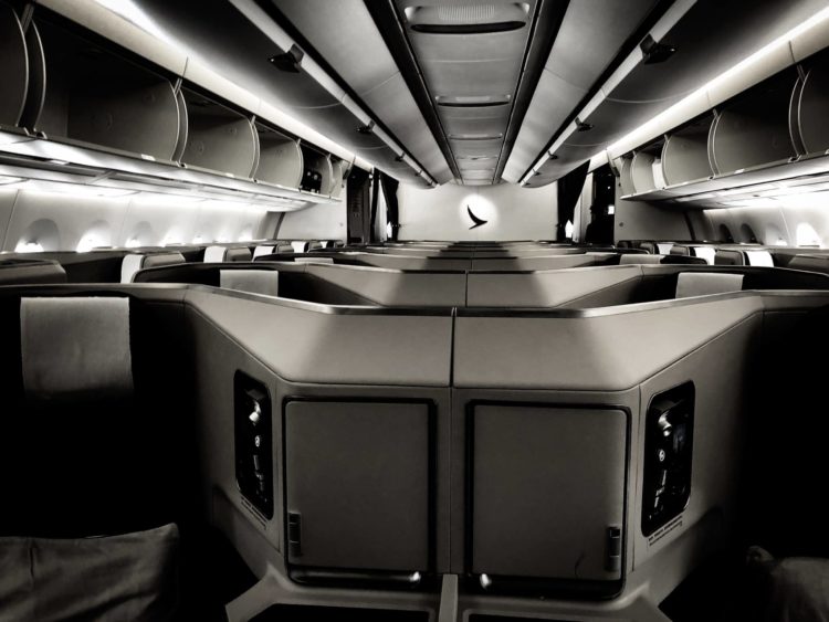 cathay pacifc business class a350 1000 kabine